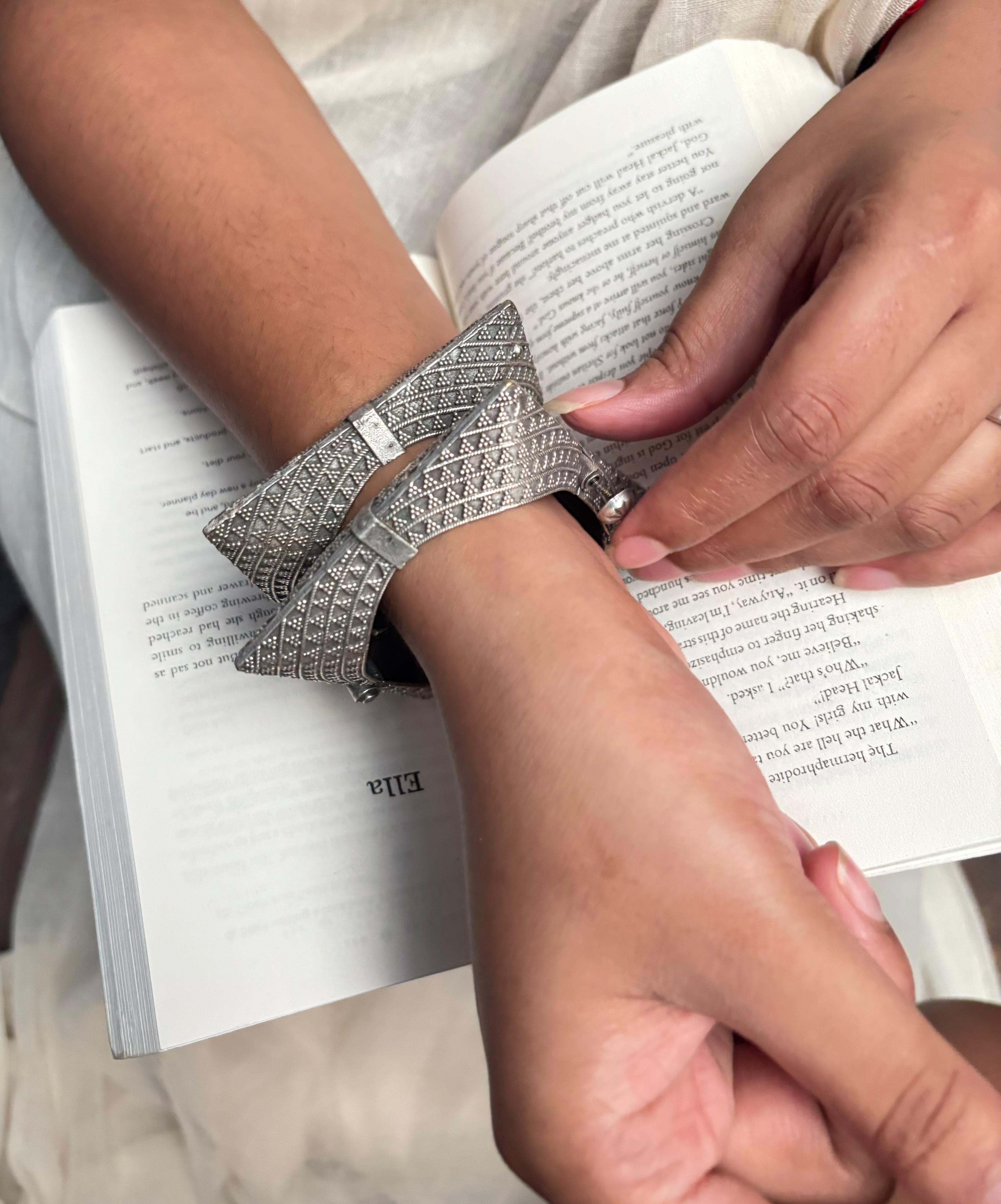 Square silverlookalike kada