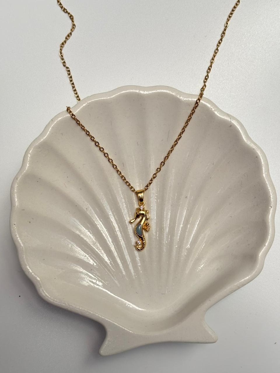 Sea horse neckpiece