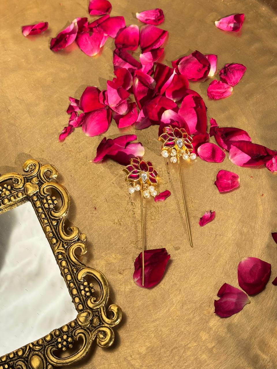 Lotus Pachi Kundan earcuff