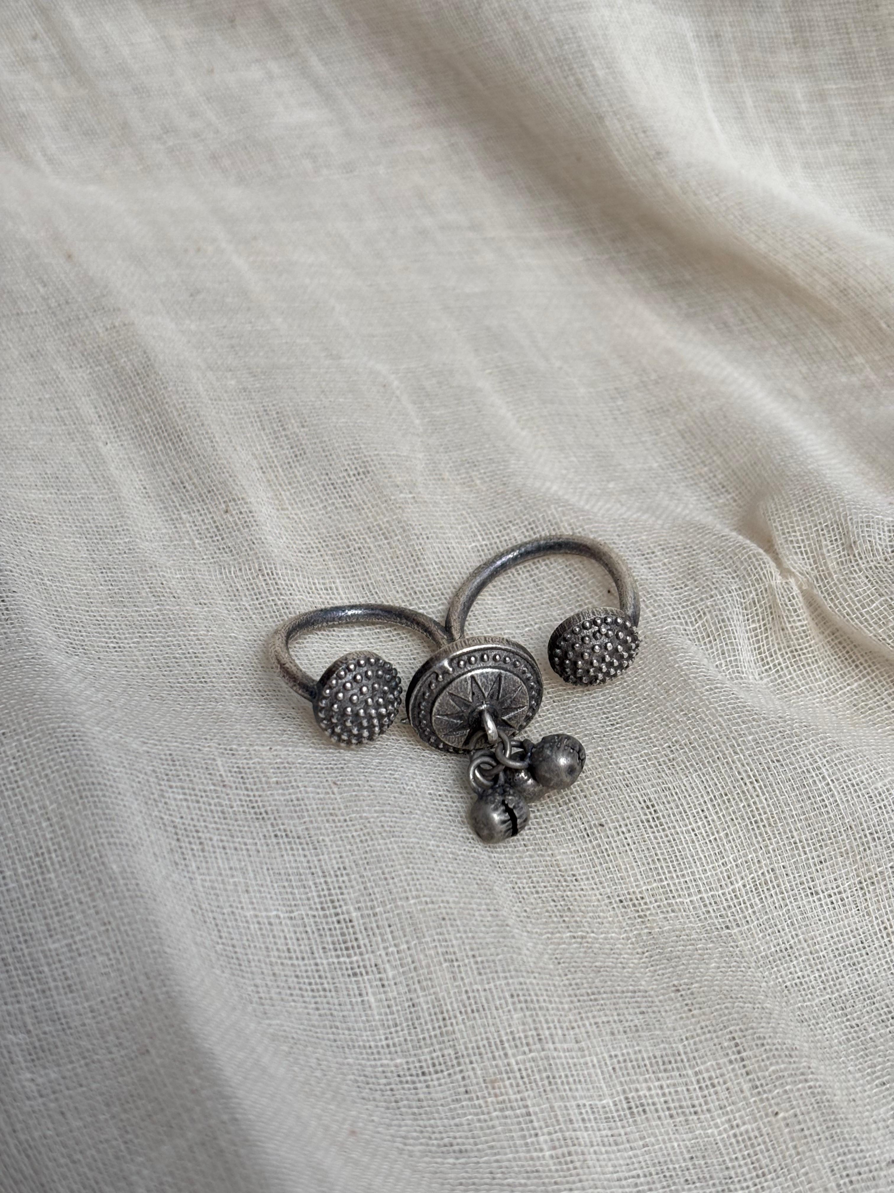 Ghoongroo fusion ring